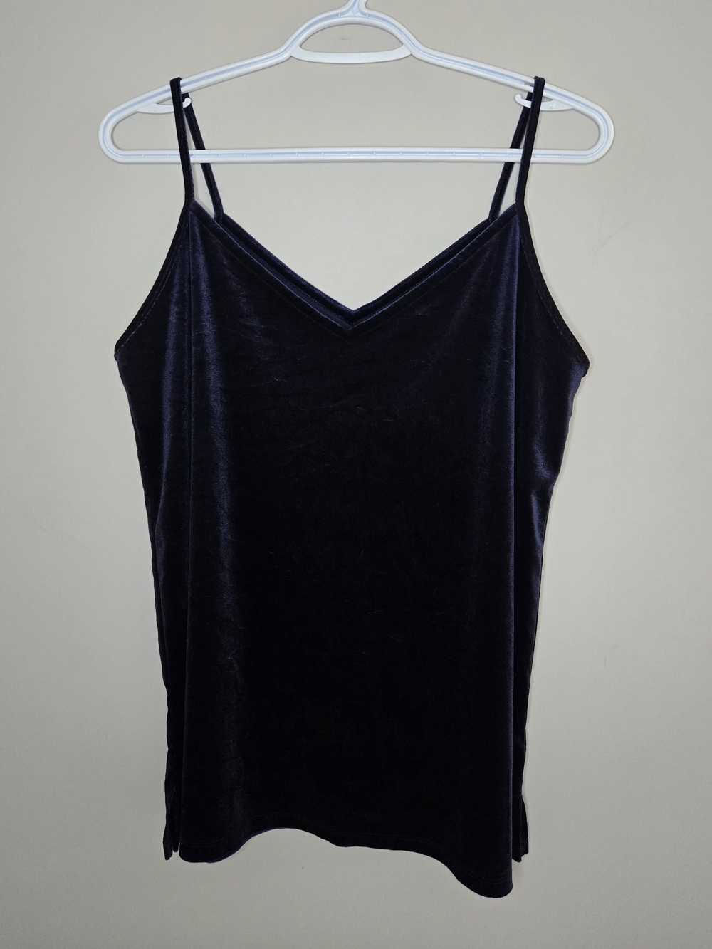 Old Navy deep navy velvet v-neck thin strap camisole, medium + new